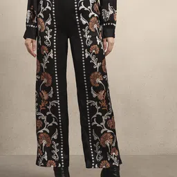 Vero Moda Women Ethnic Motifs Printed Straight Fit High-Rise Trousers-picture-11