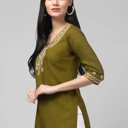 TRENDY ERA Ethnic Motifs Embroidered Thread Work Thread Work Kurti image 4