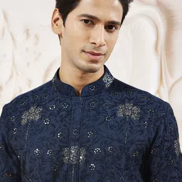 VASTRAMAY Men Embellished Sequinned Grandeur & Majestic Artwork Kurta image 2