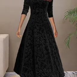 KI STUDIO Floral Print Woollen Velvet A-Line Maxi Dress image 3