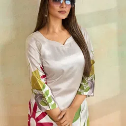 women basket Women Floral Printed Satin Kurta with Trousers image 4