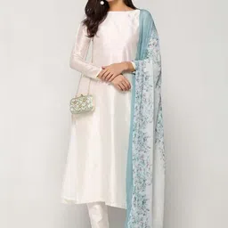 C J Enterprise Women Floral Regular Kurta with Trousers & With Dupatta image 5