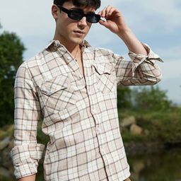 Campus Sutra Men Comfort Opaque Checked Casual Shirt-picture-41