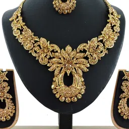 Anouk Gold-Plated Stone-Studded Jewellery Set image 2