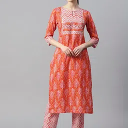 Indibelle Women Paisley Yoke Design Sequinned Kurta-picture-13