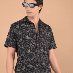 Crimsoune Club Men Spread Collar Abstract Printed Cotton Casual Shirt-image-87