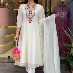 TURITY Women Ethnic Motifs Embroidered Regular Mirror Work Kurta with Trousers & With Dupatta image 3