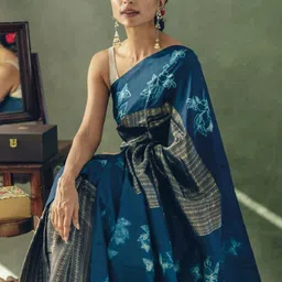 CaniBani Floral Zari Silk Blend Handloom Banarasi Saree image 2