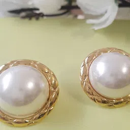 Krelin Gold-Plated Pearls Beaded Circular Shaped Studs image 3