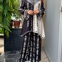 Sdc Collections Women V-Neck Abstract Print Pure Crepe Kurti-image-10