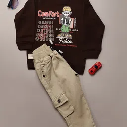 V-Mart Boys Graphic Printed Pure Cotton T-shirt With Trousers-image-37