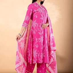 Readiprint Women Bandhani Printed Kurta with Palazzo & Dupatta image 5