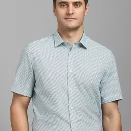 Louis Philippe Men Spread Collar Geometric Printed Formal Shirt-image-7