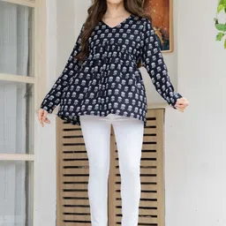 all about you Floral Print Empire Top image 3