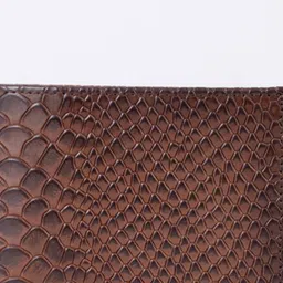 El'Curio Men Textured Leather Two Fold Wallet image 4