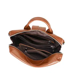 truearch Women Textured Medium Backpack image 2