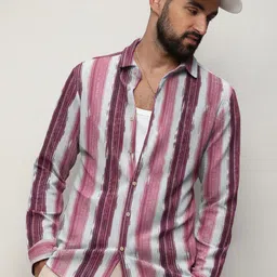 INDICLUB Men Vertical Striped Spread Collar Casual Shirt-picture-28