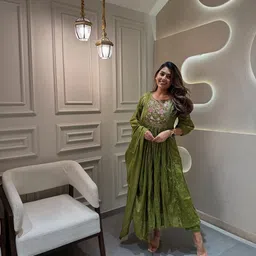 GoSriKi Floral Printed Thread Work Notch Neck Anarkali Kurta With Trousers And Dupatta image 4