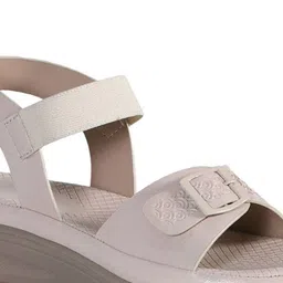 Jootavoota Women Open Toe Flats with Buckles image 2