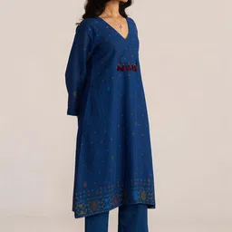 Ganga Woven-Design V Neck Tunic With Palazzo Co-Ords image 5