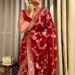 CaniBani Floral Zari Silk Blend Heavy Work Banarasi Saree image 3