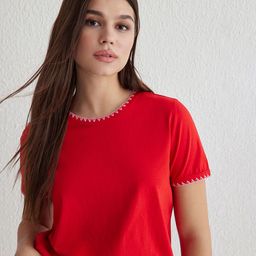 Trendyol Women V-Neck Drop-Shoulder Sleeves Applique T-shirt-picture-8