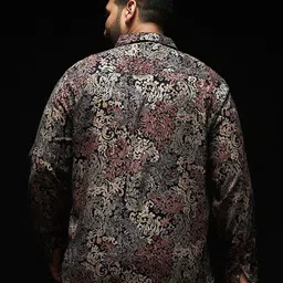 Instafab Plus Men Plus Size Comfort Fit Floral Printed Spread Collar Casual Shirt image 4
