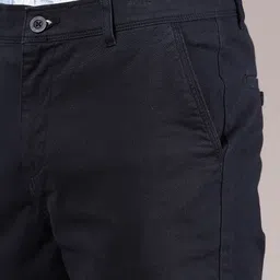LIMEROAD Men Chinos Trousers image 4