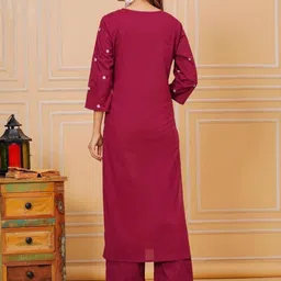 GHUMMAN SONAKSHI Women Embroidered Regular Thread Work Pure Cotton Kurta with Trousers & With Dupatta image 2