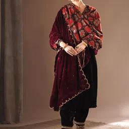 JAYPORE Women Floral Embroidered Velvet Shawl-picture-26