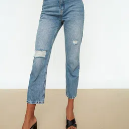 Trendyol Women Mildly Distressed Light Fade Jeans-picture-25