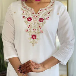 KIWA STUDIO Women Ethnic Motifs Embroidered Kurta with Trousers & Dupatta image 3