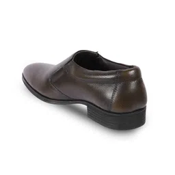 WALKWAY by Metro Men Textured Leather Formal Slip On Shoes image 3