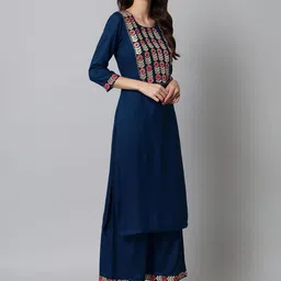 Tulsattva Women Floral Embroidered Regular Thread Work Kurta with Palazzos image 2