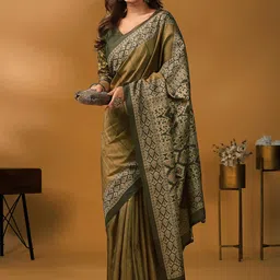 Sangria Striped Saree With Matching Blouse image 5
