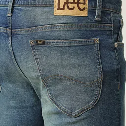 Lee Men Rodeo Straight Fit Clean Look Heavy Fade Stretchable Jeans image 4