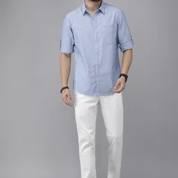 roadster Men Tapered White Pure Cotton Trousers image 5