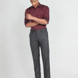 arrow Men Regular Fit Solid Spread Collar Formal Shirt image 4