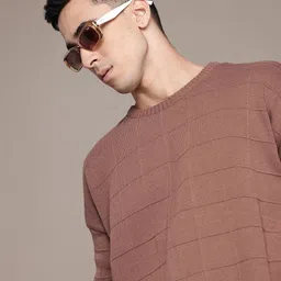 roadster Men Solid Round Neck Red Sweater image 1