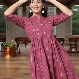 vinhscape Women Striped Cotton Blend Anarkali Kurta image 1