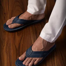 BuckleUp Men T-Straps Thong Flip-Flops image 3