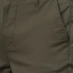 red tape Men Skinny Fit Green Cotton Blend Trousers image 4