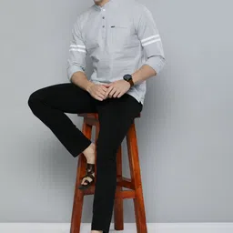 the indian garage co. Men Solid Pure Cotton Straight Kurta image 5