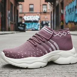 kraasa Lightweight, Comfortable, Cushioned Footbed Walking Shoes For Women image 4