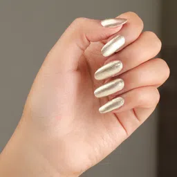 fyorr Gold Golden Shine Nail Polish Long Lasting Smooth Finish Nail Enamel (15ML) (Gold Rush) image 2