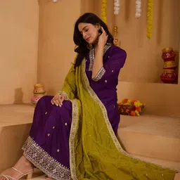 prajvesh Women Silk Blend Kurta Pant Dupatta Set image 5