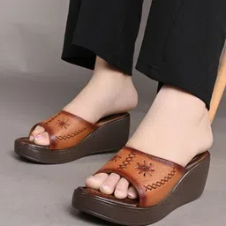 pelle albero Textured Laser Cuts Leather Wedge Heels image 2