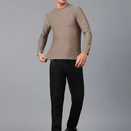 Kotty Men Solid Round Neck T-shirt image 3