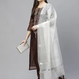 Tulsattva Women Coffee Brown Embroidered Aari Work Kurta with Trousers &  Dupatta image 4