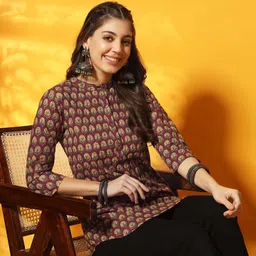 Meeranshi Ethnic Motifs Printed Cotton Straight Kurta image 4